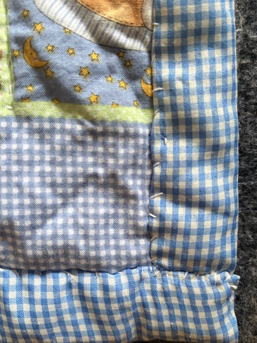 Baby Quilt Vintage Handmade Safari Theme Hand Stitched 39β x 49β - Picture 2 of 6